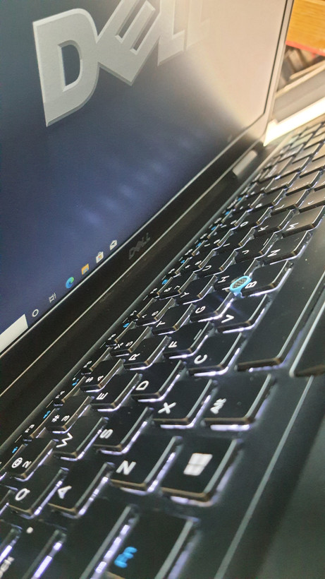 لپ تاپ استوک دل DELL Latitude 5590 i5_8250U